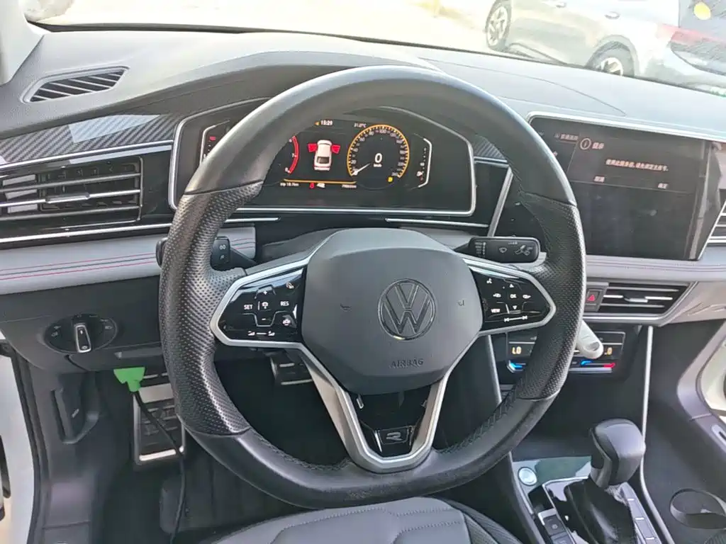 Volkswagen Tiguan X — миниатюра 11