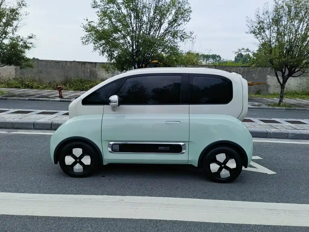 Baojun KiWi EV — миниатюра 3