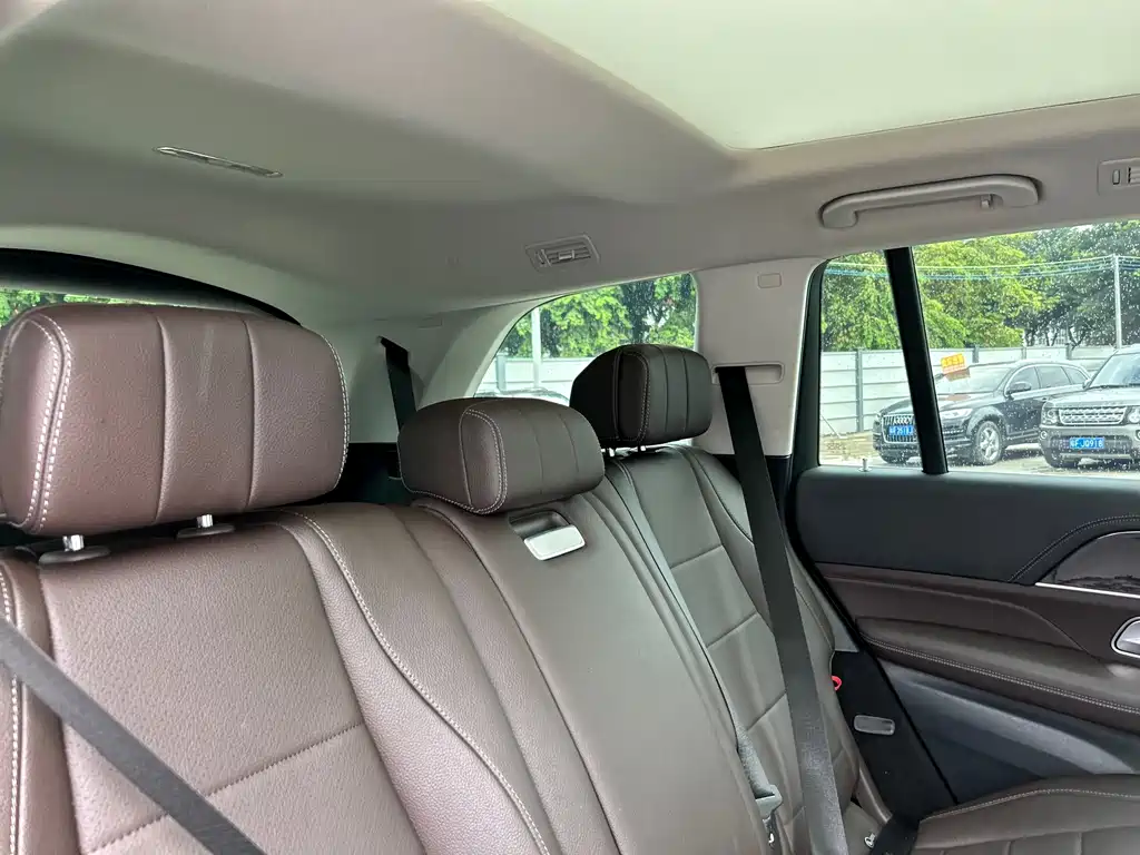 Mercedes-Benz GLS — миниатюра 29
