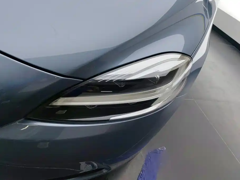 Volvo V40 — миниатюра 5
