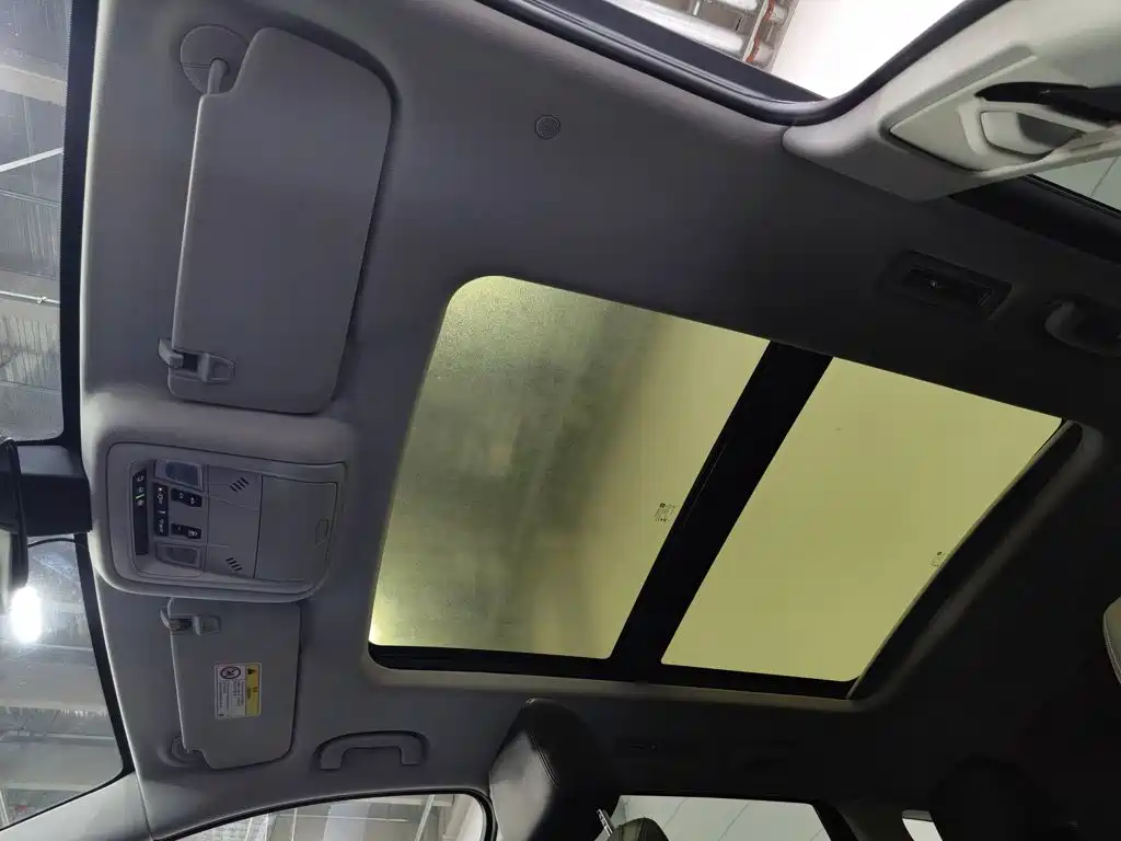 Buick Enclave — миниатюра 14