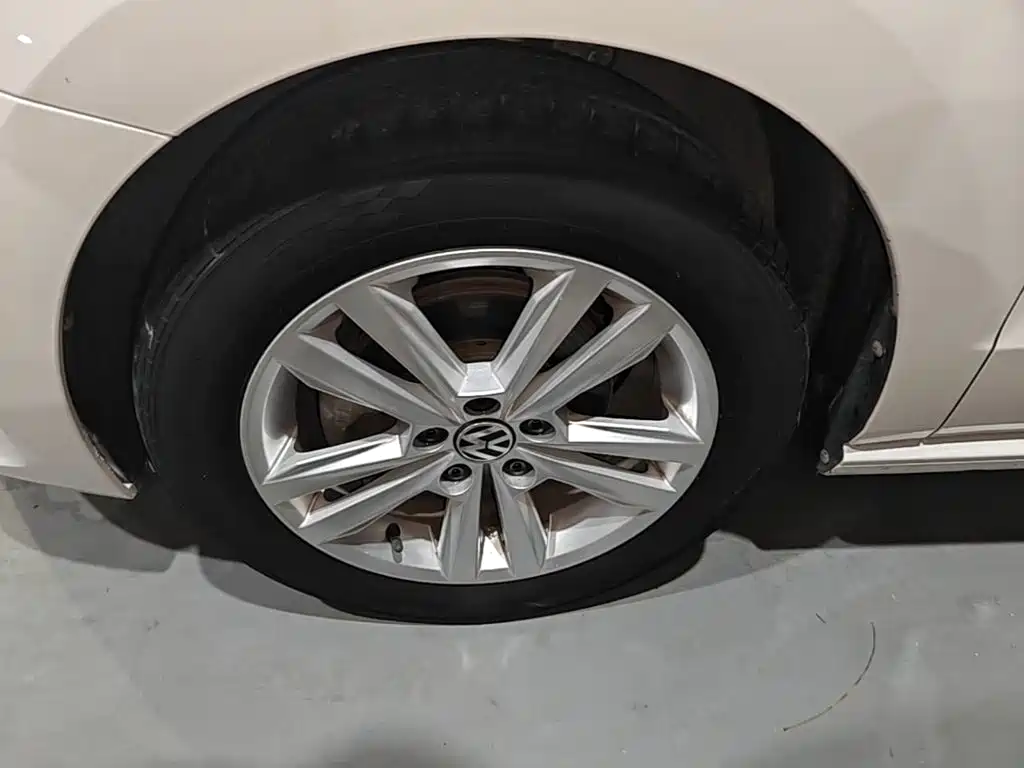 Volkswagen Polo — миниатюра 23