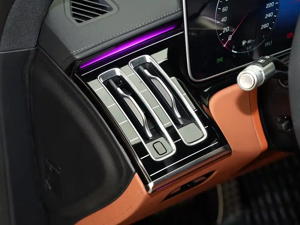 Mercedes-Benz S-Class — миниатюра 9