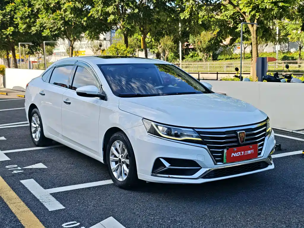 Roewe i6 New Energy — миниатюра 3