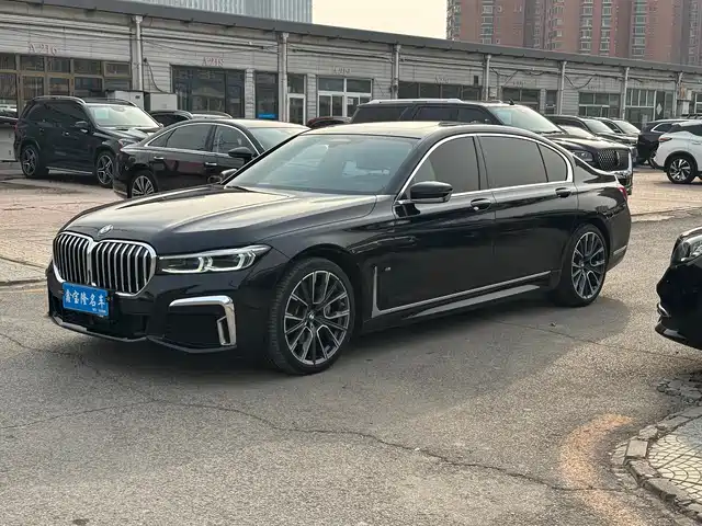 BMW 7 SERIES