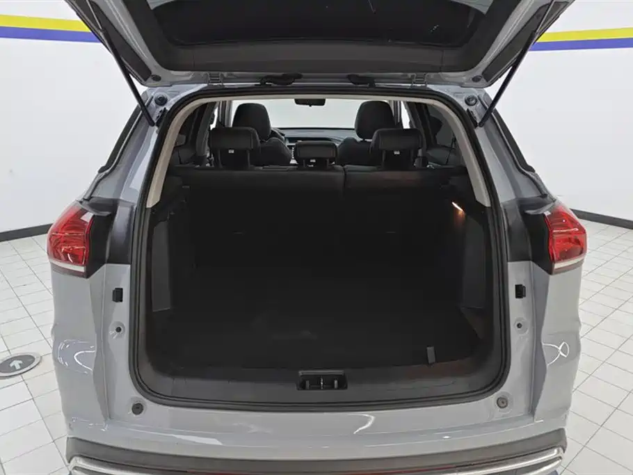 GEELY AUTOMOBILE BOYUE