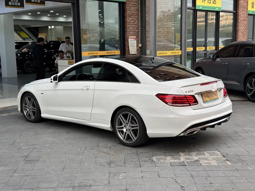 Mercedes-Benz E-Class (Import) — миниатюра 6