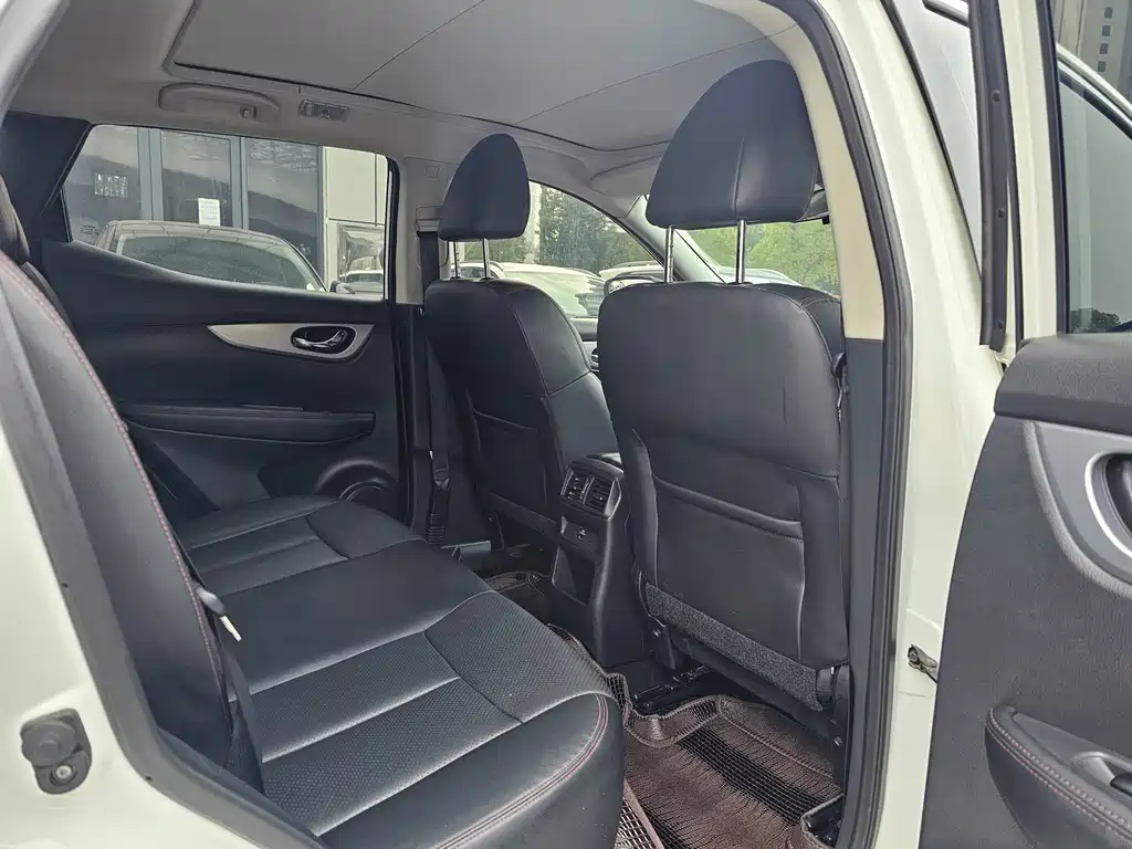 Nissan Qashqai — миниатюра 6