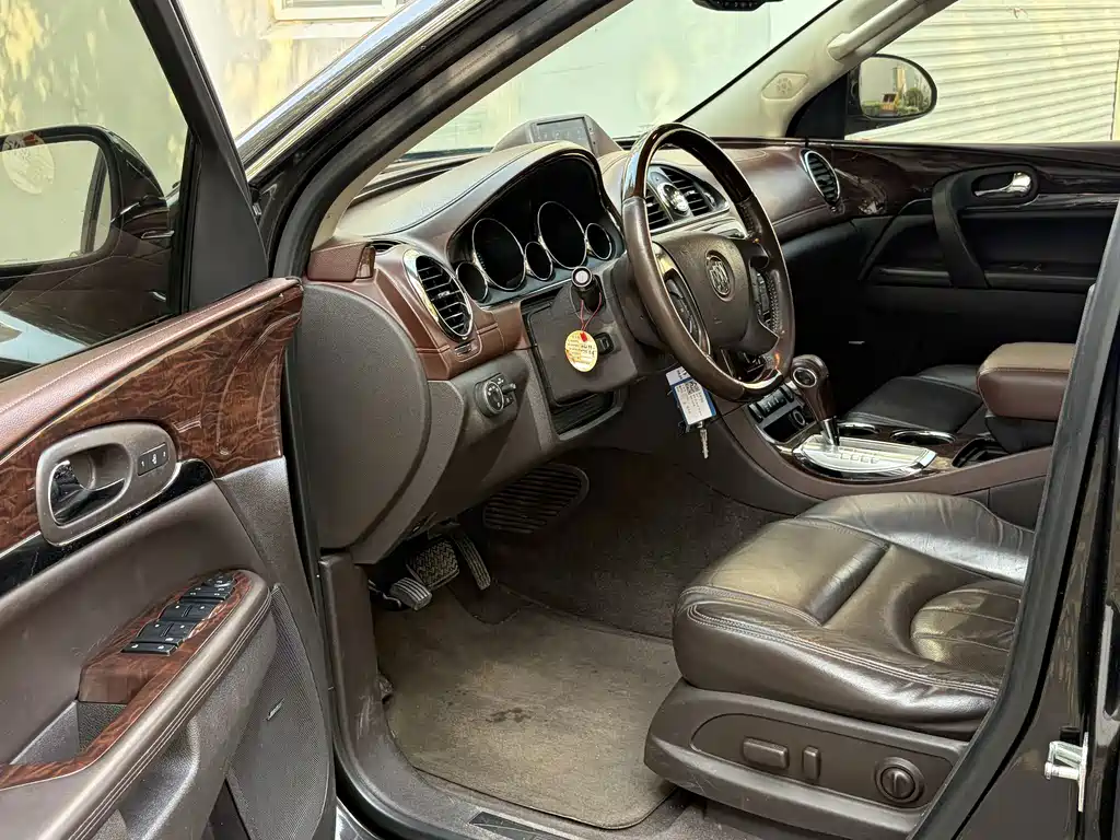 Buick Enclave — миниатюра 7