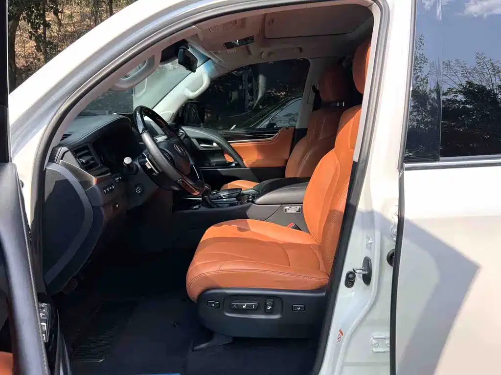 Lexus LX 2017 570 Luxury