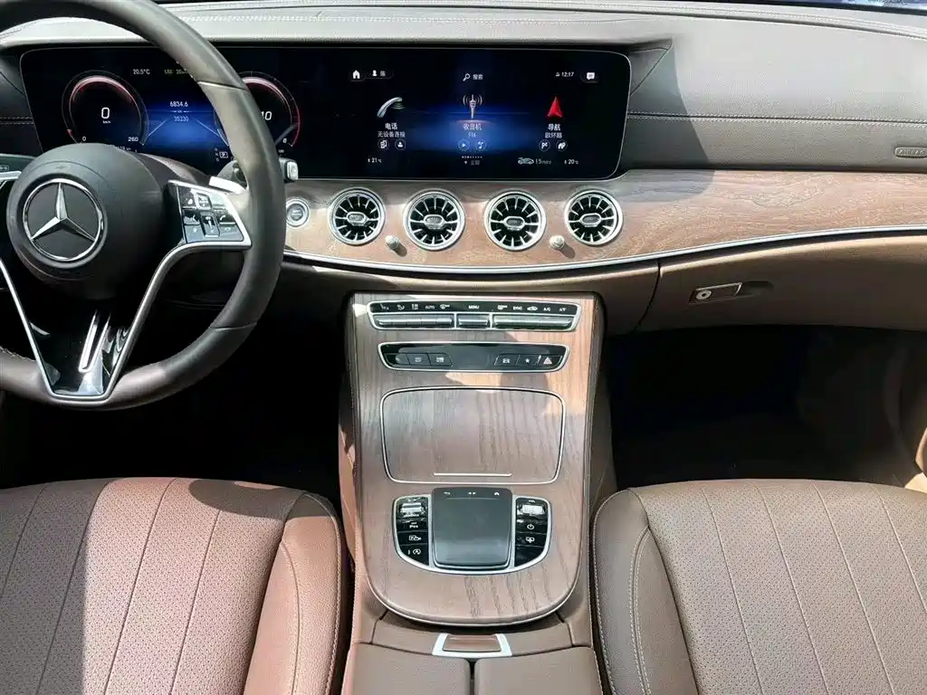 MERCEDES-BENZ E CLASS