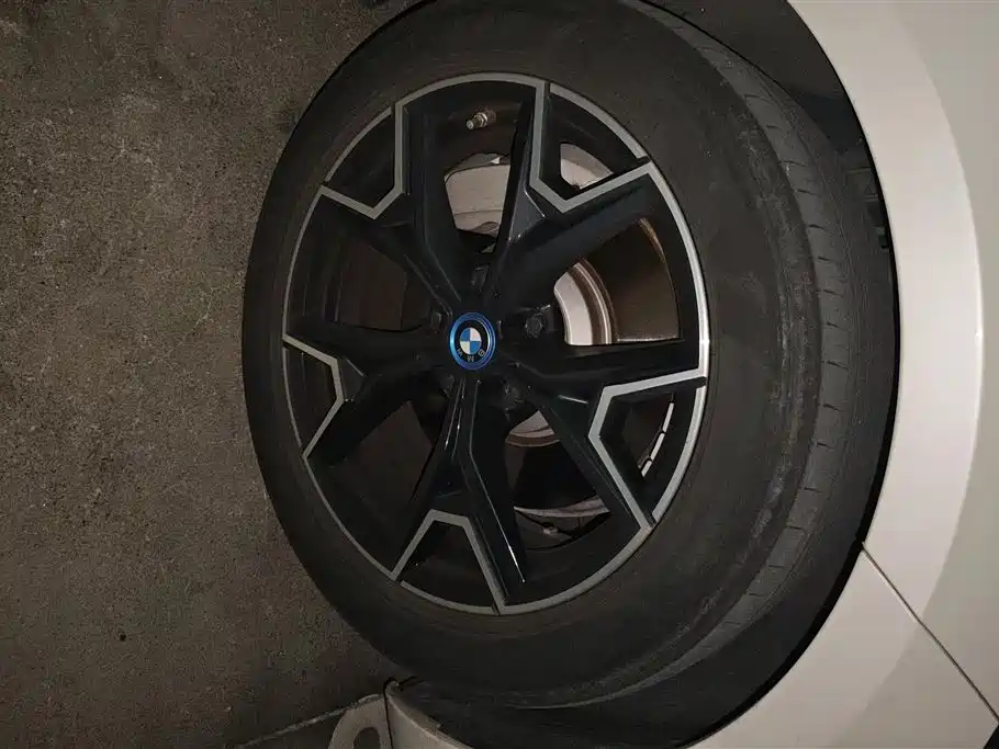 BMW i3 2023 eDrive 40 L