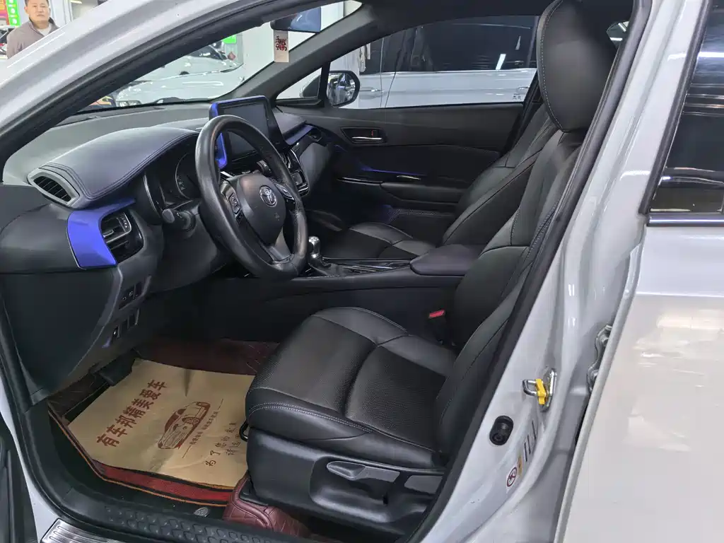 Toyota C-HR — миниатюра 7
