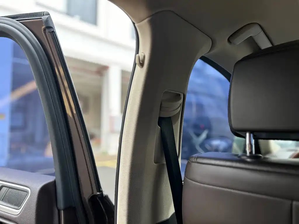 Volkswagen Touareg — миниатюра 21