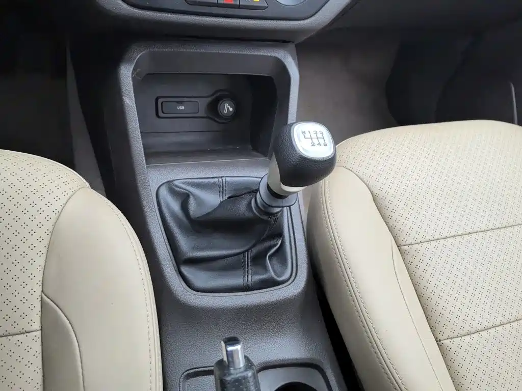 Wuling Hongguang — миниатюра 13