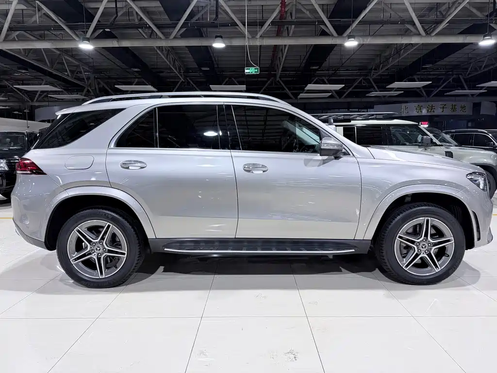 Mercedes-Benz GLE (Import) — миниатюра 16