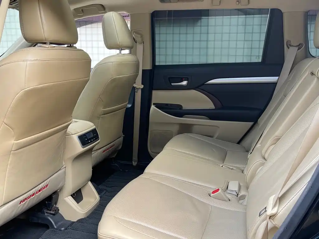 Toyota Highlander — миниатюра 5