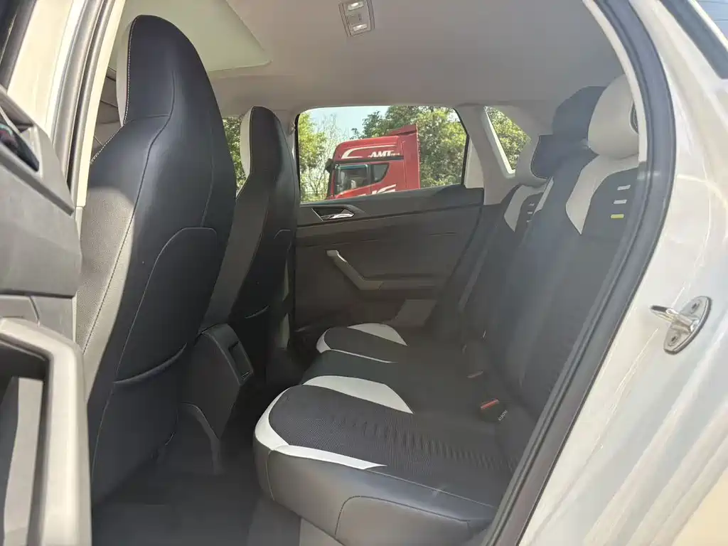 Volkswagen Polo 2021 Plus 1.5L AT