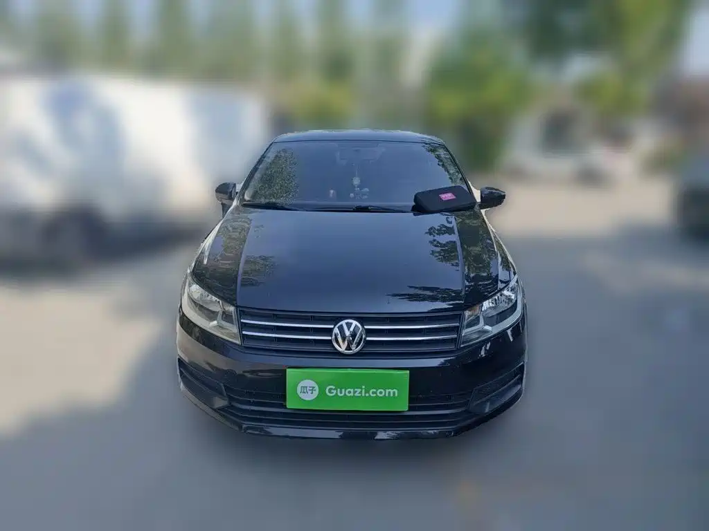 Volkswagen Santana — миниатюра 2