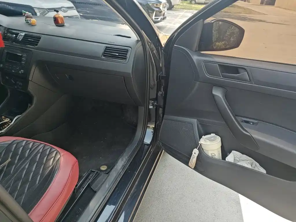 Volkswagen Santana — миниатюра 19