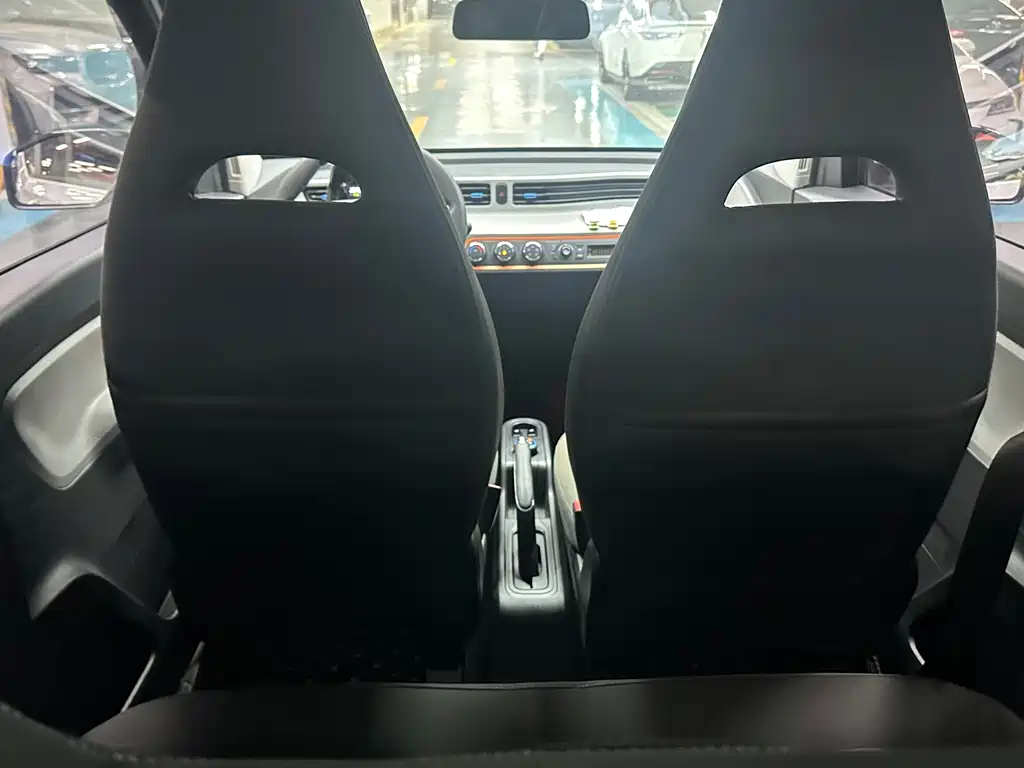 Wuling MINIEV — миниатюра 10