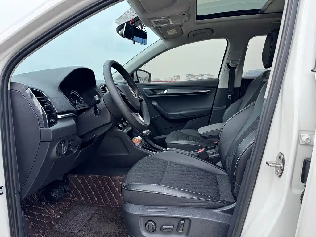 Skoda Karoq — миниатюра 4