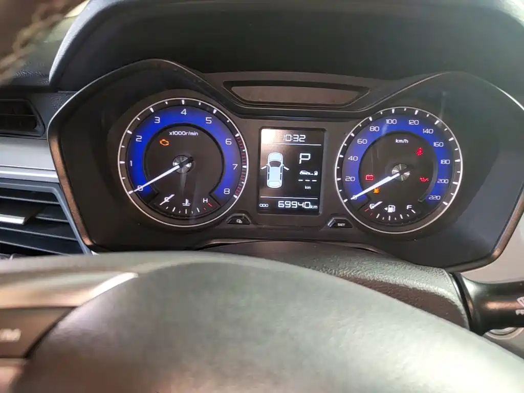 Geely Vision X3 — миниатюра 12