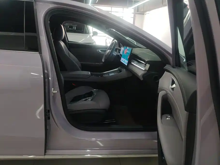 Roewe M7 DMH — миниатюра 8