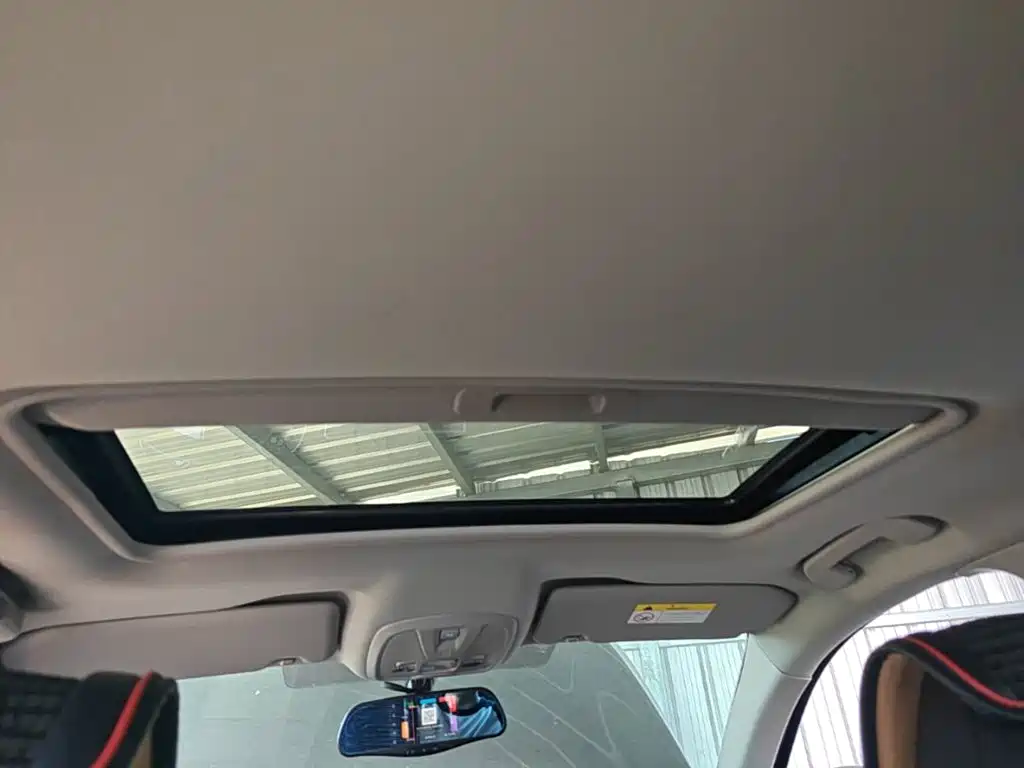 Peugeot 408 — миниатюра 18
