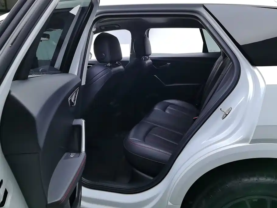 Audi Q2L — миниатюра 11