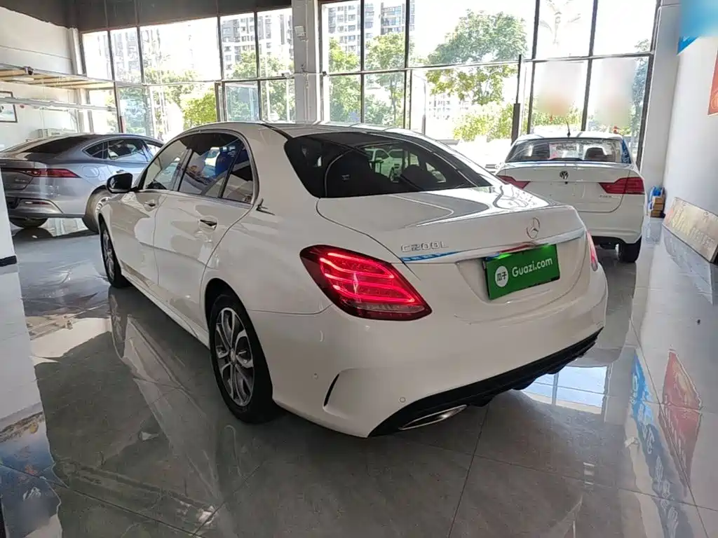 Mercedes-Benz C-Class — миниатюра 5