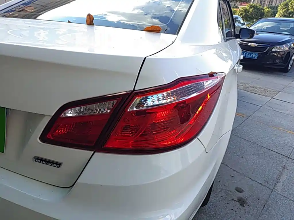 Changan Eado — миниатюра 8