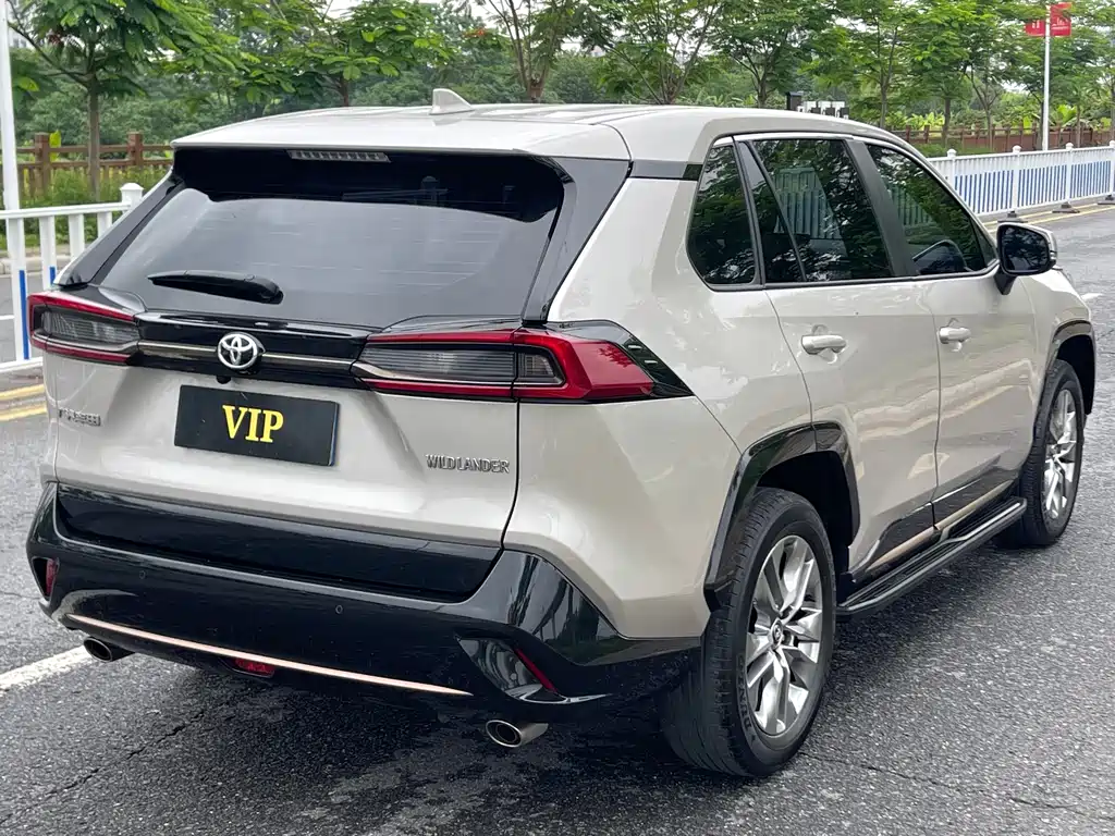 Toyota Wildlander 2.0L CVT 2WD Urban Edition, фото 4