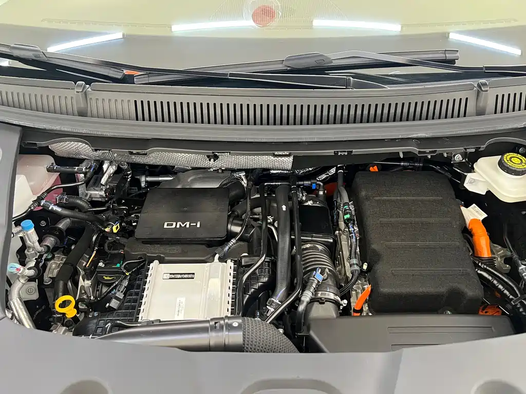 BYD Xia 2025 DM-i 1.5T 180km