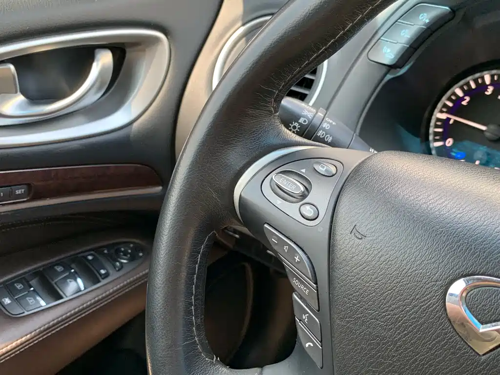 Infiniti QX60 (Import) — миниатюра 24