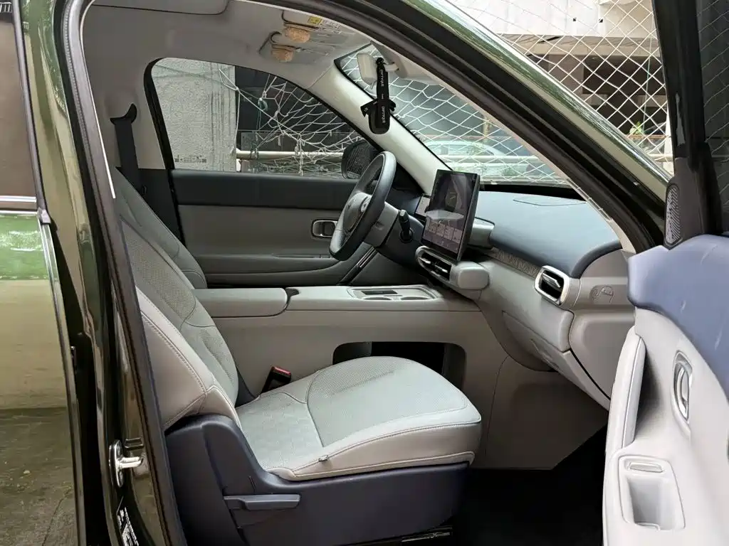 Leapmotor Leapmotor A10 — миниатюра 8