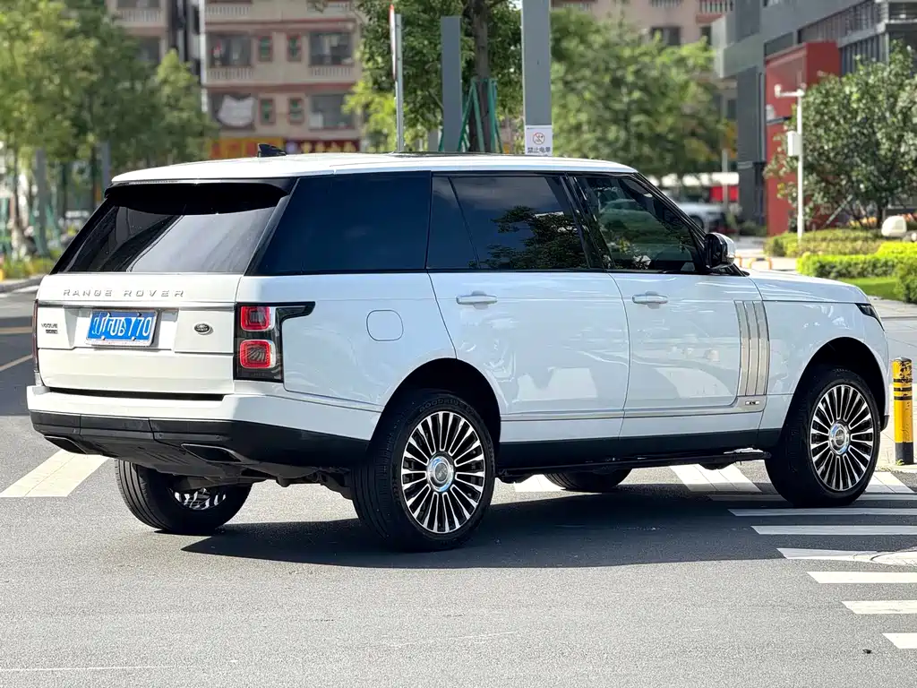 Land Rover Range Rover — миниатюра 9