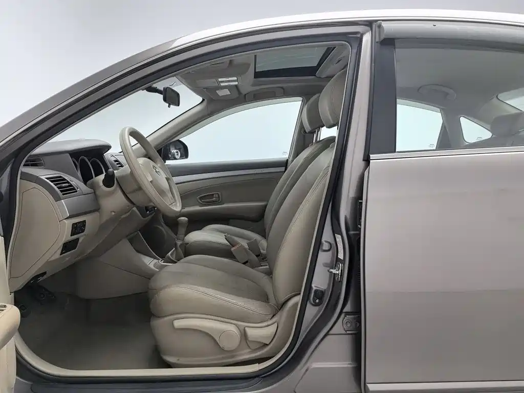 Nissan Sylphy — миниатюра 10