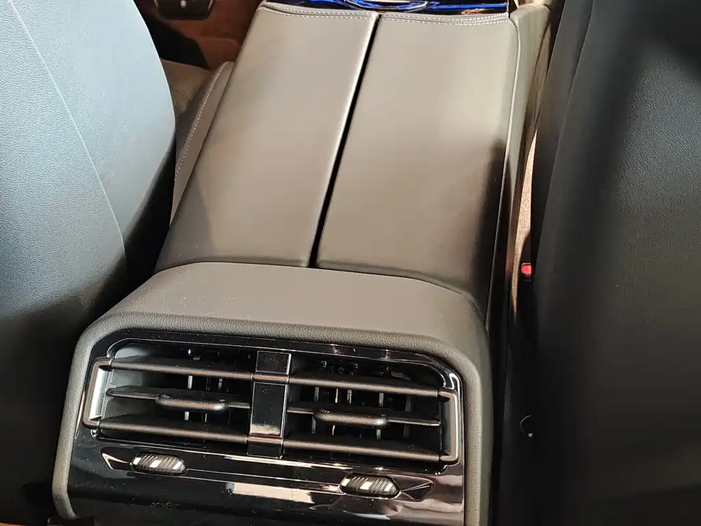 BMW M235L 2026 M235L