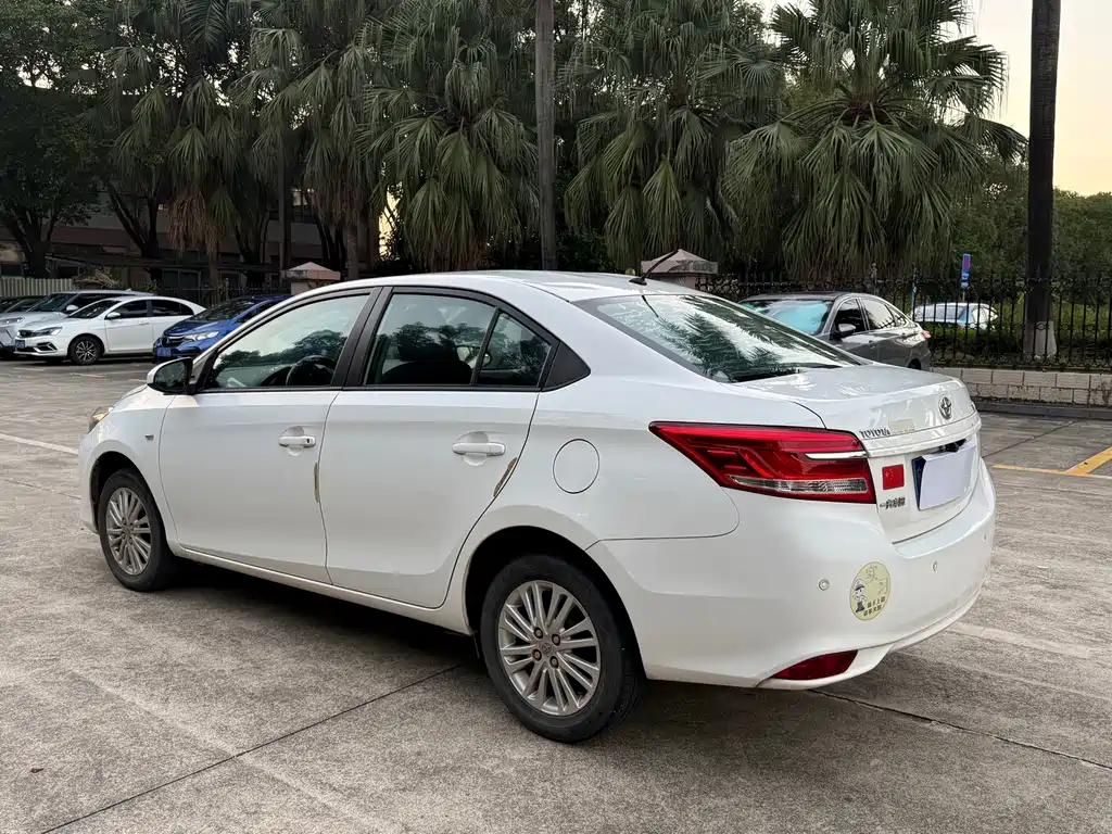 Toyota Vios — миниатюра 7