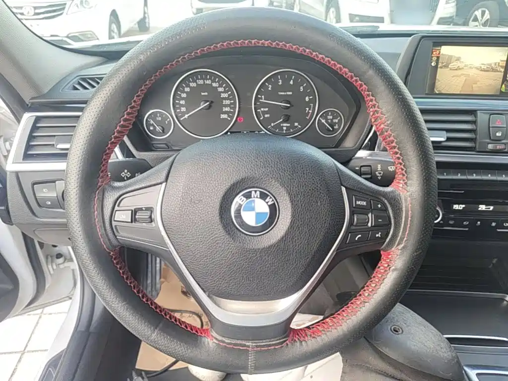 BMW 3 Series — миниатюра 11
