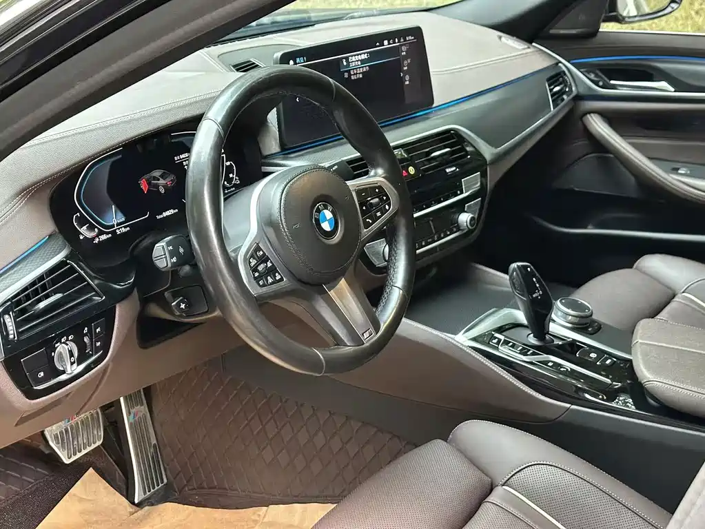 BMW 5 Series New Energy — миниатюра 13