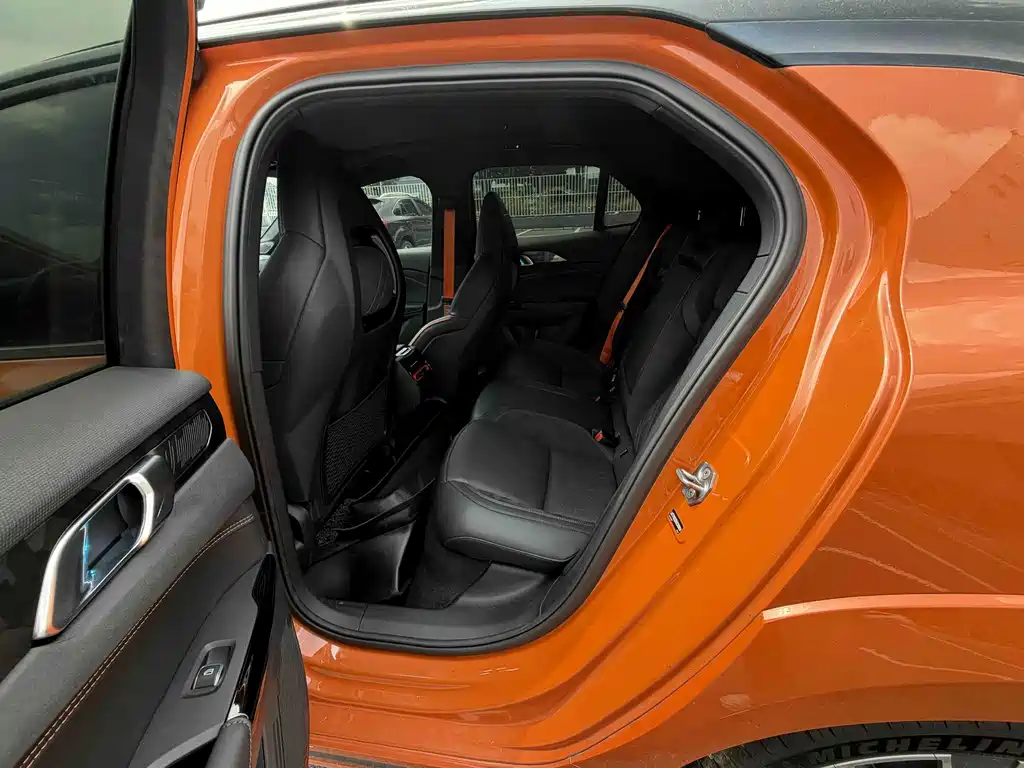 Lynk & Co 02 Hatchback — миниатюра 9