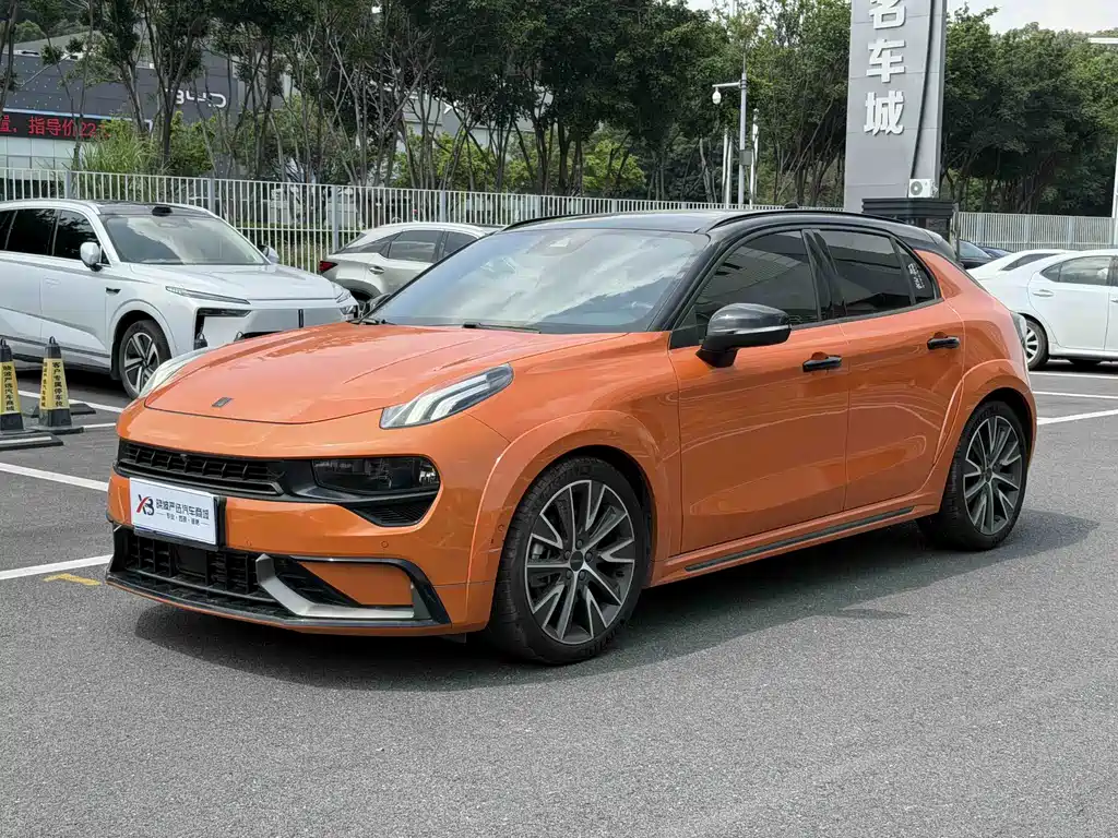 Lynk & Co 02 Hatchback