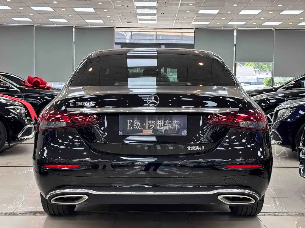 Mercedes-Benz E-Class — миниатюра 18