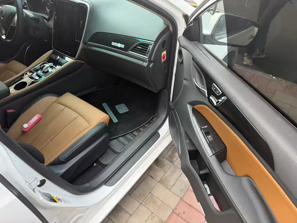 BYD Qin NEV — миниатюра 8