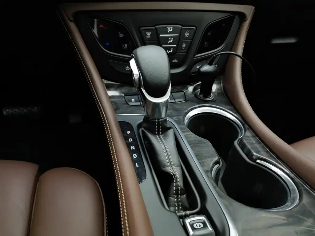 Buick Envision Plus — миниатюра 13