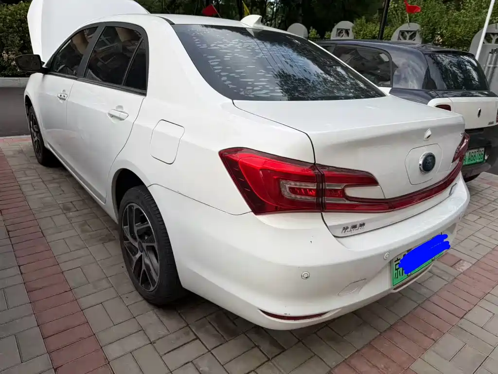 BYD Qin NEV — миниатюра 5
