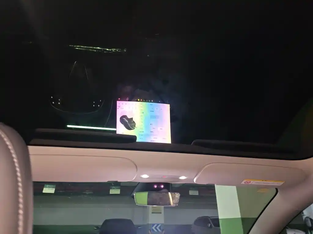 Tesla Model 3 — миниатюра 15