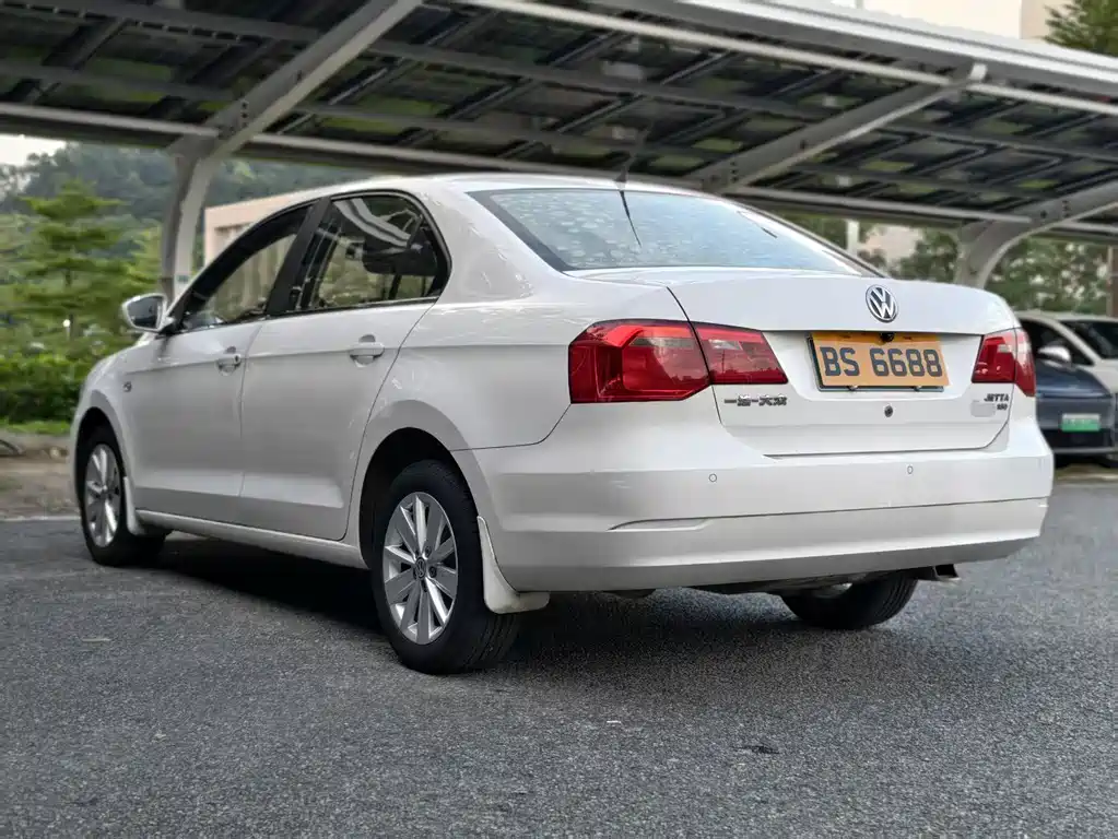 Volkswagen Jetta — миниатюра 23